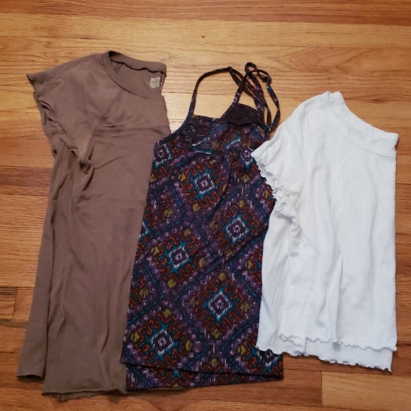 Tops - Picture 1 of 7